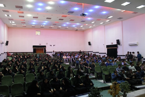 نشست صمیمی معاونت دانشجویی دانشگاه فرهنگیان با دانشجویان پردیس های علامه طباطبایی وبنت الهدی صدر بوشهر. 6