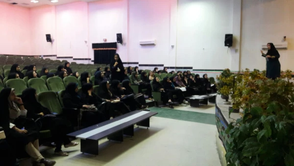 به همت انجمن علمی_پژوهشی و انجمن علمی_ادبی پردیس بنت الهدی صدر بوشهربرگزار گردید: کارگاه فن بیان و آیین سخنوری  4