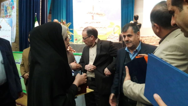 photo562110785987389661