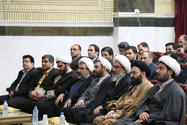 دکتر مولایی در آیین افتتاحییه  دوره توانمند سازی کارشناسان و کارشناس مسئولان فرهنگی دانشگاه فرهنگیان سراسر کشور در بوشهر: عنوان این دانشگاه، فرهنگیان است و علاوه بر رشد علمی دانشجویان اهمیت خاصی به مسائل فرهنگی نیز داده می شود. 6