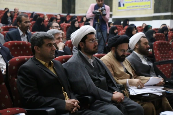 دکتر مولایی در آیین افتتاحییه  دوره توانمند سازی کارشناسان و کارشناس مسئولان فرهنگی دانشگاه فرهنگیان سراسر کشور در بوشهر: عنوان این دانشگاه، فرهنگیان است و علاوه بر رشد علمی دانشجویان اهمیت خاصی به مسائل فرهنگی نیز داده می شود. 15