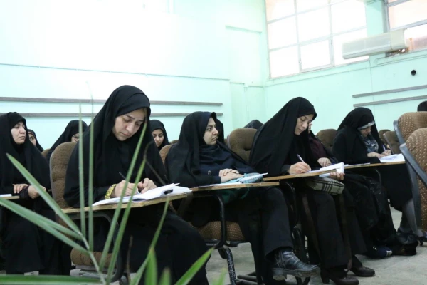 در حاشیه برگزاری دوره  توانمند سازی کارشناس مسئولان و کارشناسان فرهنگی در بوشهر: برگزاری کارگاه های تخصصی فرهنگی و اجتماعی  و جلسه پرسش و پاسخ 5