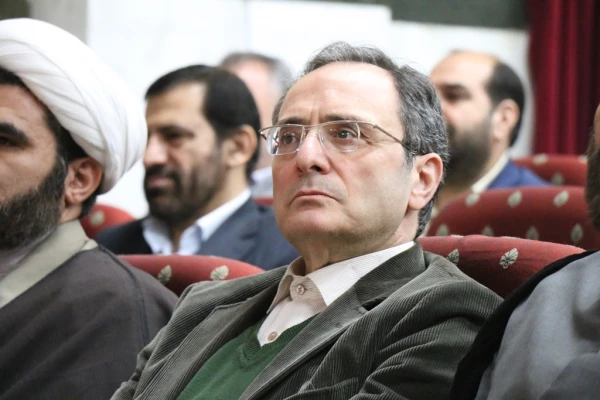 دکتر مهرمحمدی در اختتامیه دوره توانمند سازی کارشناسان و کارشناس مسئولان فرهنگی در بوشهر:
کارشناسان فرهنگی نماد تدبیر، سخت کوشی، هم زبانی با دانشجو، نشاط سیاسی و دین ورزی
 3