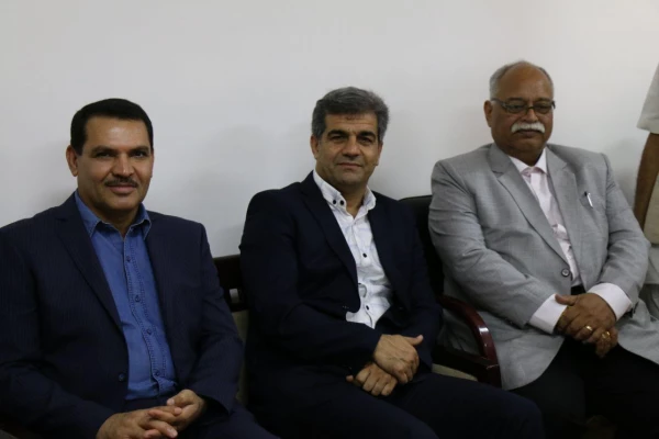 رئیس دانشگاه فرهنگیان استان بوشهر:  

اتاق فرهنگی هندوستان در دانشگاه فرهنگیان بوشهر راه اندازی می شود  7