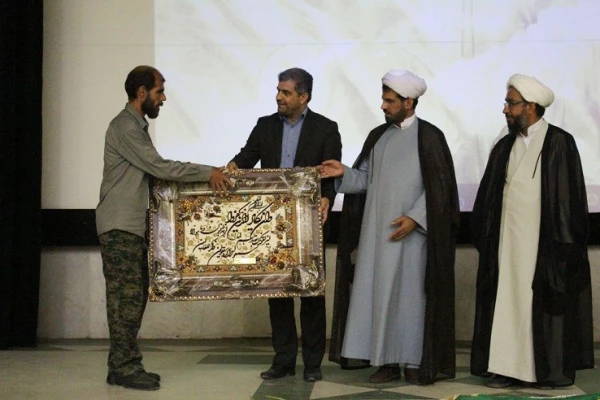 در دانشگاه فرهنگیان بوشهر برگزار شد

یادواره شهدای مدافع حرم استان و شهدای حادثه تروریستی اهواز  8