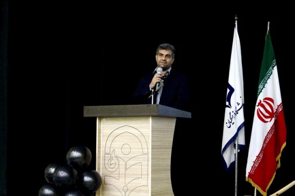 با حضور معاون استاندار

آئین استقبال از دانشجومعلمان نوورود دانشگاه فرهنگیان استان بوشهر برگزار شد  9