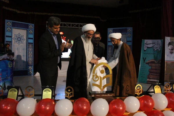 آئین نکوداشت بیش از نیم قرن تربیت معلم در استان بوشهر برگزار شد
 12