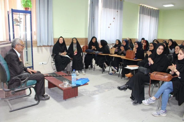 دیدار جمعی از دانشجویان دانشگاه فرهنگیان استان بوشهر با استاد هاشمی زاده 2