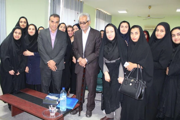 دیدار جمعی از دانشجویان دانشگاه فرهنگیان استان بوشهر با استاد هاشمی زاده 6