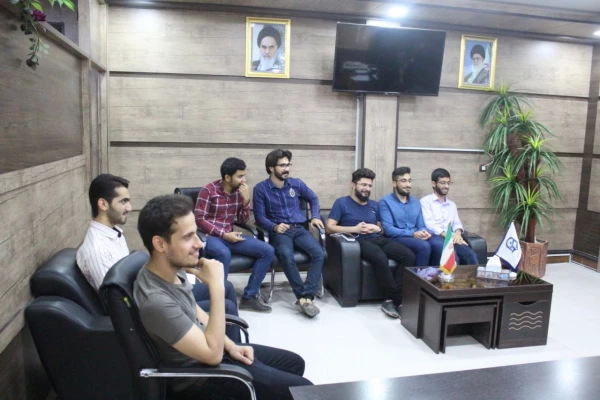 خداحافظی دانشجویان دانش آموخته ورودی ۹۴پردیس علامه طباطبایی بوشهر با رئیس دانشگاه  7