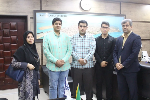 خداحافظی دانشجویان دانش آموخته ورودی ۹۴پردیس علامه طباطبایی بوشهر با رئیس دانشگاه  10