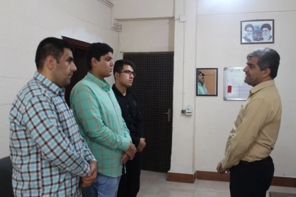 خداحافظی دانشجویان دانش آموخته ورودی ۹۴پردیس علامه طباطبایی بوشهر با رئیس دانشگاه  11