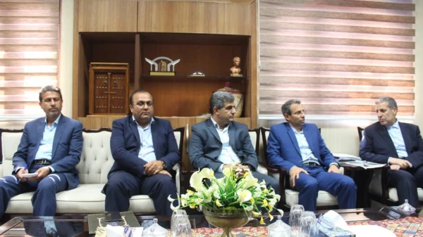 معاون پژوهشی و فناوری دانشگاه فرهنگیان  در دیدار با استاندار بوشهر:
در سال گذشته حدود 41 هزار دانشجو پذیرش کردیم
 2