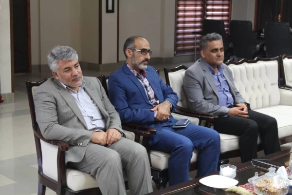 معاون پژوهشی و فناوری دانشگاه فرهنگیان  در دیدار با استاندار بوشهر:
در سال گذشته حدود 41 هزار دانشجو پذیرش کردیم
 6