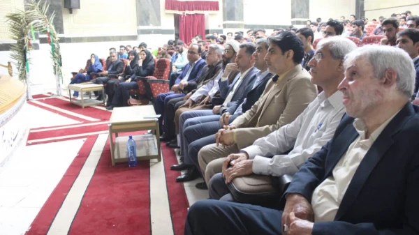 با حضور مشاور رئیس دانشگاه فرهنگیان کشور

برگزاری آئین استقبال دانشجومعلمان نوورود پردیس علامه طباطبایی بوشهر 8