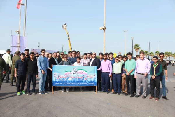 حضور پر شور مسئولان، اساتید و دانشجو معلمان دانشگاه فرهنگیان استان بوشهر در راهپیمایی ۱۳ آبان 7