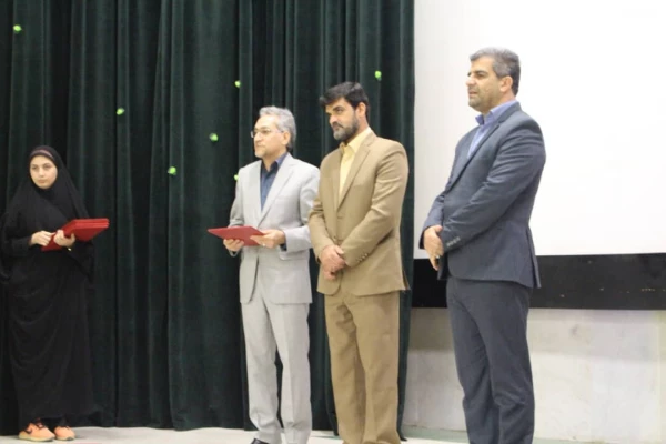 با حضور رئیس دانشگاه فرهنگیان استان بوشهر

آئین بزرگداشت هفته کتاب و کتابخوانی برگزار شد 3