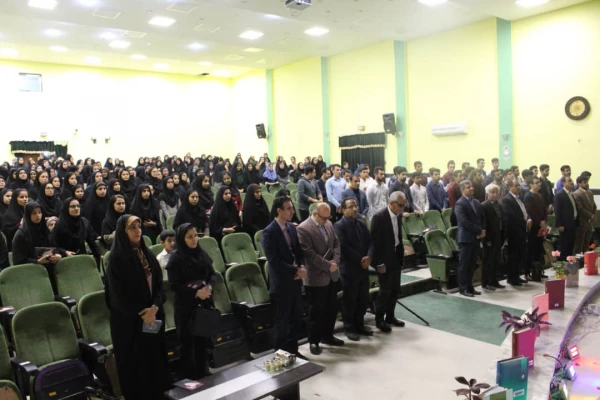 با حضور رئیس دانشگاه فرهنگیان استان بوشهر

آئین بزرگداشت هفته کتاب و کتابخوانی برگزار شد 4