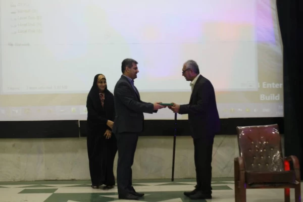 با حضور رئیس دانشگاه فرهنگیان استان بوشهر

آئین بزرگداشت هفته کتاب و کتابخوانی برگزار شد 9