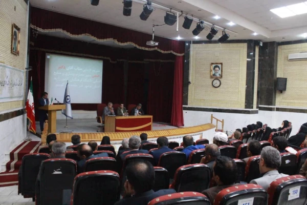 معاون آموزشی و تحصیلات تکمیلی دانشگاه فرهنگیان:
امروز دانشگاه فرهنگیان 2080 عضو هیات علمی نیاز دارد 3