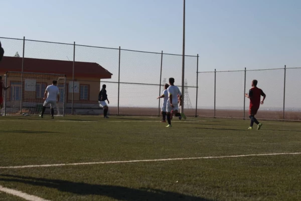 رئیس دانشگاه فرهنگیان استان بوشهر
فنی ترین بازیکن مسابقات مینی فوتبال دانشگاه های شهرستان بوشهر شد . 2