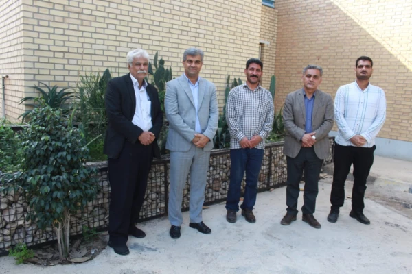 با حضور در مدیریت استانی و پردیس ها

رئیس دانشگاه فرهنگیان استان بوشهر با مسئولان و کارکنان خداحافظی کرد 3