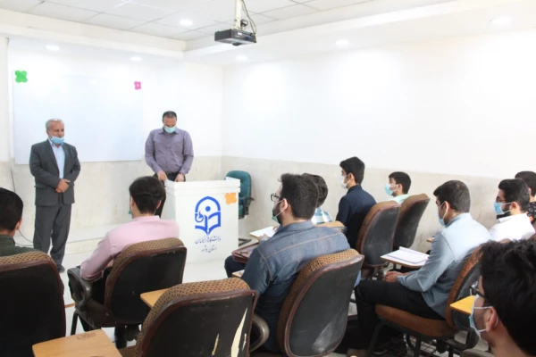 با حضور در پردیس علامه طباطبایی بوشهر

بازدید رئیس دانشگاه فرهنگیان استان بوشهر از آموزش حضوری دانشجومعلمان
 4