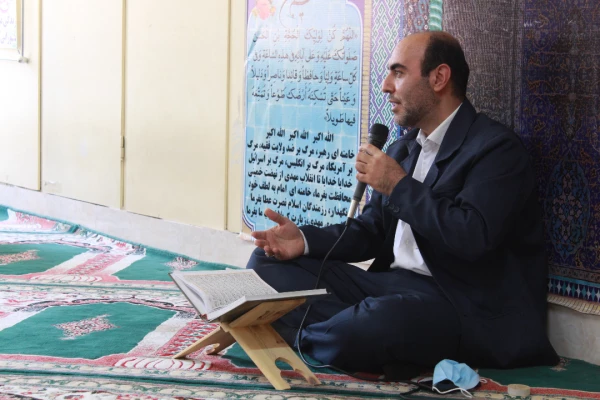 با حضور رئیس دانشگاه فرهنگیان استان بوشهر

محفل انس با قرآن کریم در پردیس علامه طباطبایی بوشهر برگزار شد 
 2