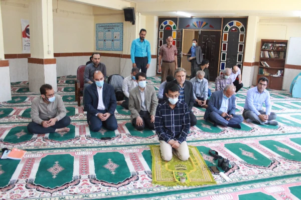 با حضور رئیس دانشگاه فرهنگیان استان بوشهر

محفل انس با قرآن کریم در پردیس علامه طباطبایی بوشهر برگزار شد 
 3