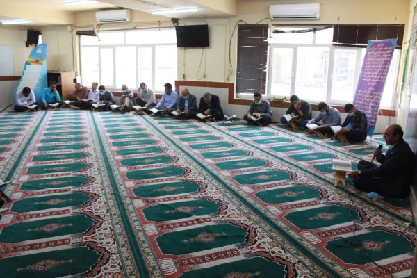 با حضور رئیس دانشگاه فرهنگیان استان بوشهر

محفل انس با قرآن کریم در پردیس علامه طباطبایی بوشهر برگزار شد 
 7