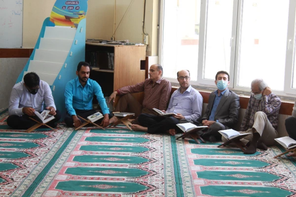 با حضور رئیس دانشگاه فرهنگیان استان بوشهر

محفل انس با قرآن کریم در پردیس علامه طباطبایی بوشهر برگزار شد 
 9