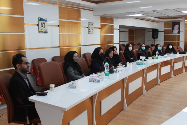 نشست گروه آموزشی زبان انگلیسی برگزار شد
 4