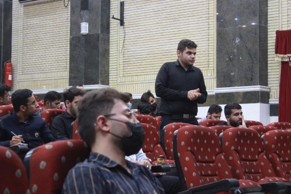 تداوم برگزاری کارگاه های آموزشی برای دانشجومعلمان آموزش ابتدایی ورودی 98
 4