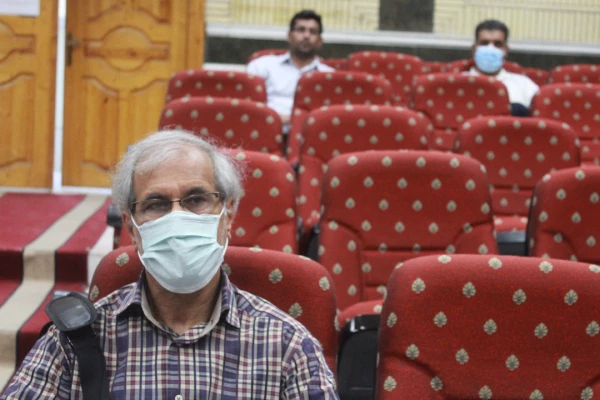 نشست ماهانه با همکاران پردیس ها برگزار شد
 3