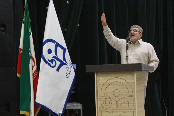 همایش فرهنگ و تربیت در آیینه 8 سال دفاع مقدس برگزار شد 4