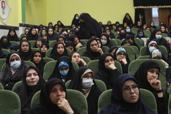 همایش فرهنگ و تربیت در آیینه 8 سال دفاع مقدس برگزار شد 5