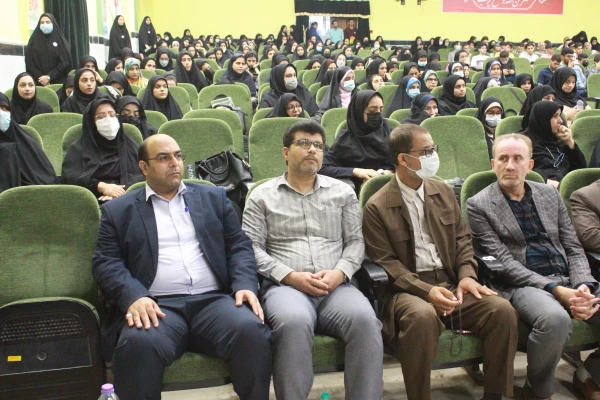 همایش فرهنگ و تربیت در آیینه 8 سال دفاع مقدس برگزار شد 9