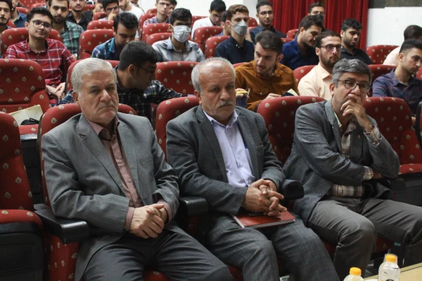 نشست نقد و بررسی کتاب شازده کوچولو برگزار شد 9