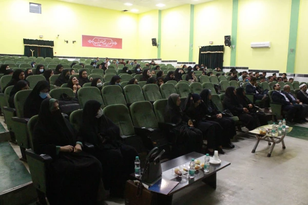 جشنواره بزرگ رونمایی از کتاب های اساتید و دانشجومعلمان برگزار شد 4