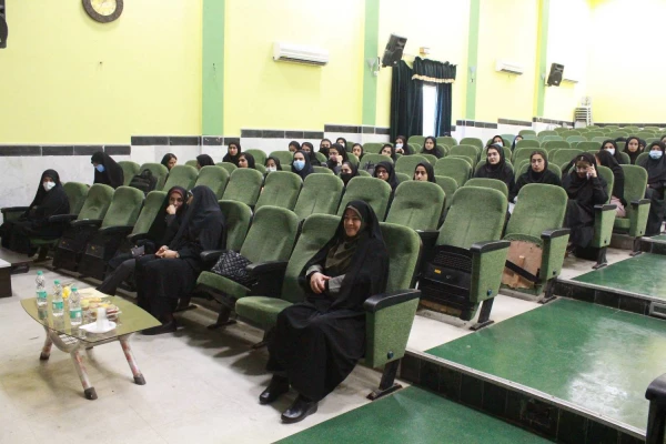 جشنواره بزرگ رونمایی از کتاب های اساتید و دانشجومعلمان برگزار شد 5