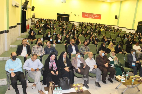 آئین رونمایی از کتاب شناختنامه شعر زنان بوشهر در پردیس بنت الهدی صدر برگزار شد  5