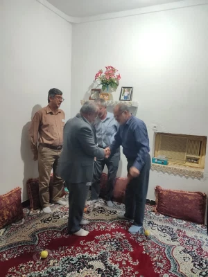 هیات رئیسه دانشگاه فرهنگیان استان بوشهر با خانواده شهید دانشجومعلم مهدی یزدانپناه دیدار کردند. 7