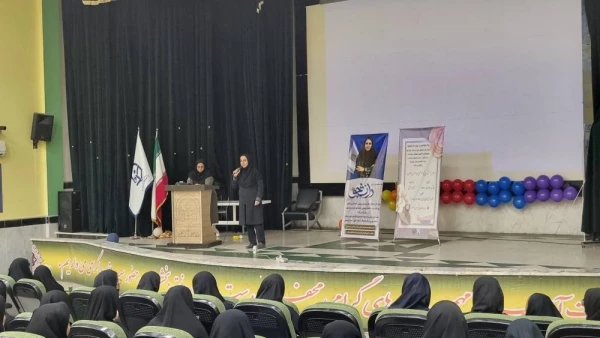 به مناسبت روز دانشجو نشست پرسش و پاسخ با موضوع اهدای خون بانوان در پردیس بنت الهدی صدر دانشگاه فرهنگیان استان بوشهر برگزار شد. 8