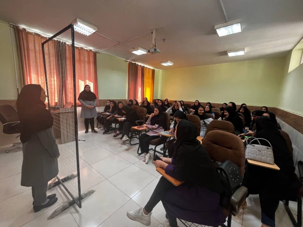 کارشناس تربیت بدنی پردیس بنت الهدی صدر دانشگاه فرهنگیان استان بوشهر بوشهر از برگزاری کارگاه ارزیابی پوسچر (ساختار قامت) در این پردیس خبر داد. 4