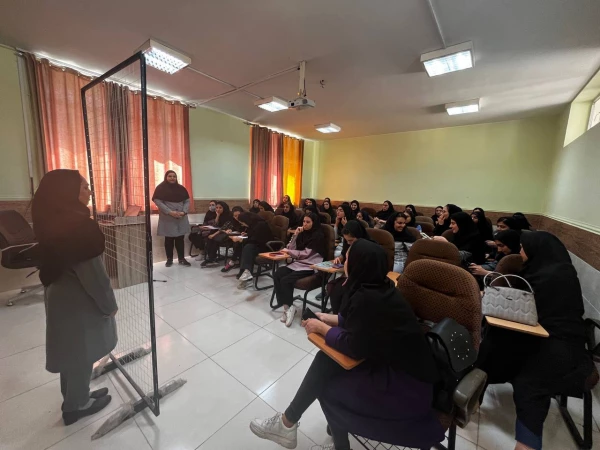 کارشناس تربیت بدنی پردیس بنت الهدی صدر دانشگاه فرهنگیان استان بوشهر بوشهر از برگزاری کارگاه ارزیابی پوسچر (ساختار قامت) در این پردیس خبر داد. 5