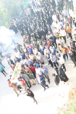 آئین استقبال و تشییع آلاله گمنام دفاع مقدس با حضور هیات رئیسه، کارکنان و دانشجومعلمان دانشگاه فرهنگیان استان بوشهر در پردیس علامه طباطبایی برگزار شد. 12