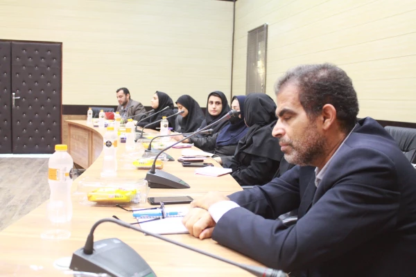 رئیس دانشگاه فرهنگیان استان بوشهر در نشست با اصحاب رسانه استان بر لزوم تقویت زیرساخت ها و هیات علمی تاکید و گفت که تربیت تمام ساحتی دانشجویان از رویکردهای دانشگاه است. 25