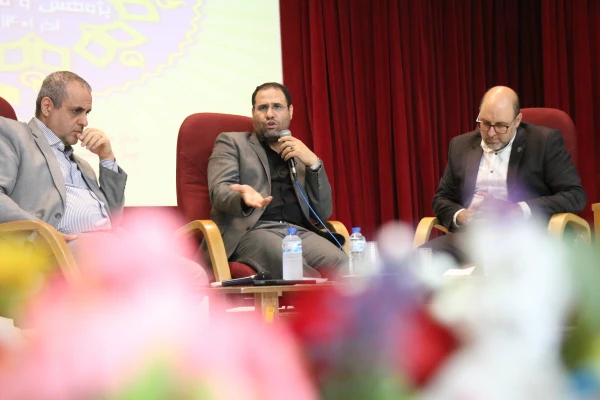 
رئیس دانشگاه فرهنگیان استان بوشهر از کسب عنوان چهارم این دانشگاه در یازدهمین جشنواره پژوهش و فناوری دانشگاه فرهنگیان خبر داد.   16