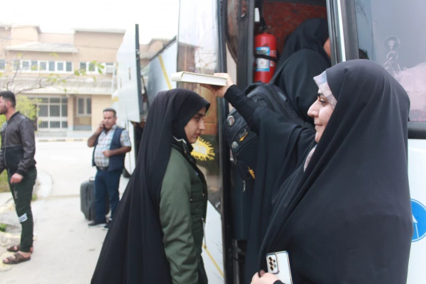 رئیس دانشگاه فرهنگیان استان بوشهر از اعزام کاروان دانشجویی دانشگاه فرهنگیان این استان به اردوی راهیان نور مقاومت کرمان خبر داد. 9