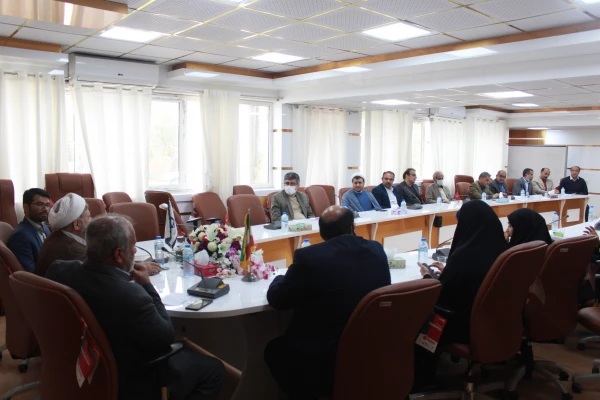 نشست تخصصی علوم انسانی اسلامی با حضور عضو هیات علمی موسسه آموزشی پژوهشی امام خمینی (ره) در دانشگاه فرهنگیان استان بوشهر برگزار شد. 4